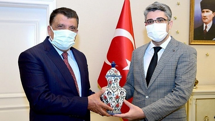Kaymakamlığı ziyaret etti