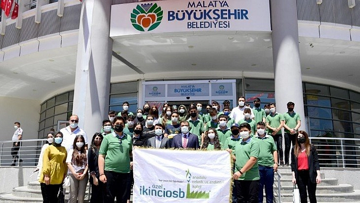 Öğrencileri ağırladı