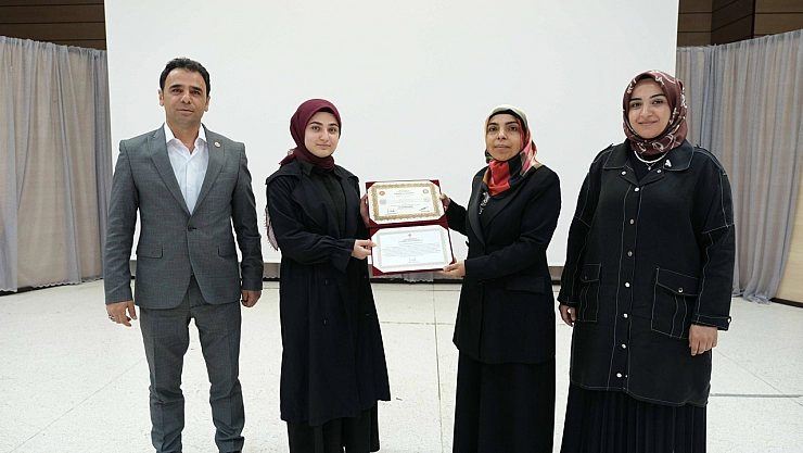 Hafızlara belgeleri takdim edildi