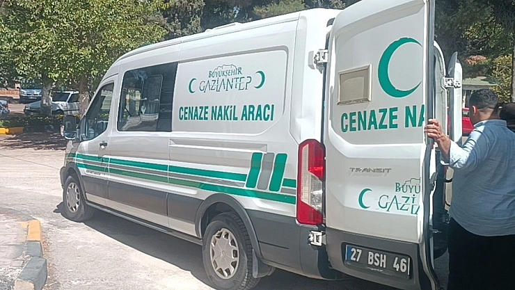 Hakkındaki paylaşımı silmeyen arkadaşını öldürdü
