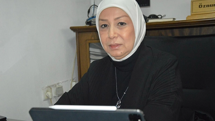 Halktan uzaklaştılar