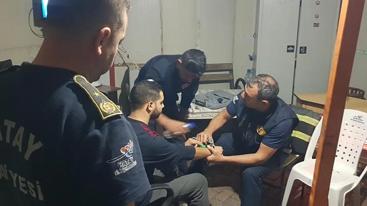 Hatay'da polisin imdadına itfaiye yetişti