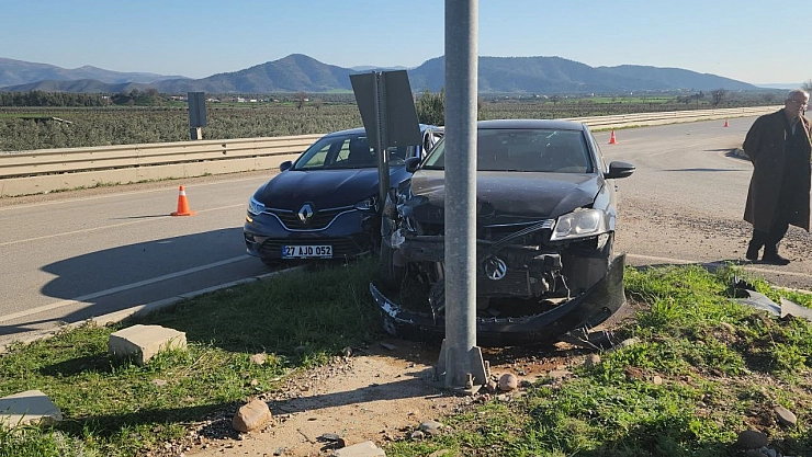 Hatay'da trafik kazası: 2 yaralı