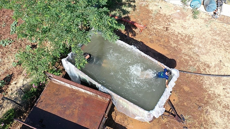 Havuz yoksa römork var: Diyarbakır'da yaz neşesi kendi imkanlarıyla geldi
