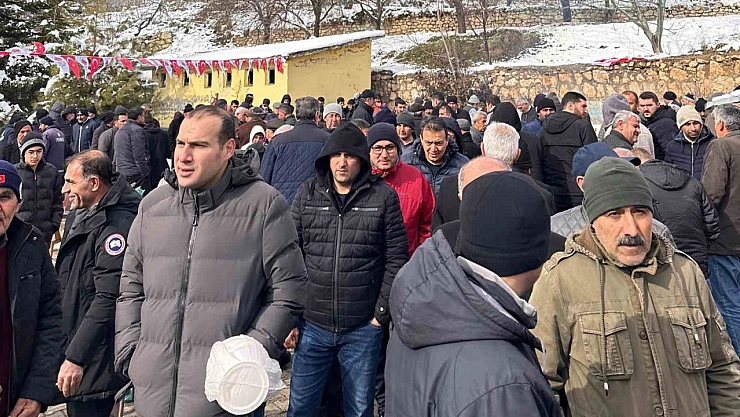 Depremde hayatını kaybedenler unutulmadı!