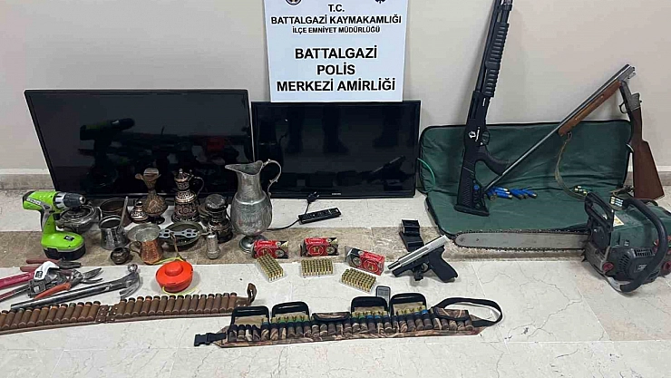 Hırsız elbise dolabında yakalandı
