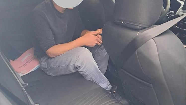 Hırsızlık yaparken yakalandılar!