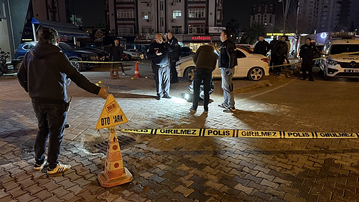 Husumetlilerin kavgasında eğlence mekanından çıkan kadın vuruldu