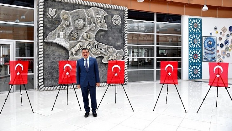 Bayrak sergisi