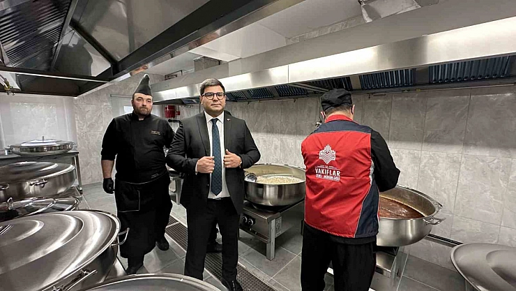İhtiyaç sahiplerine 3 çeşit yemek