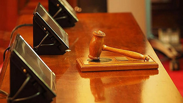 İki sanığa hapis cezası