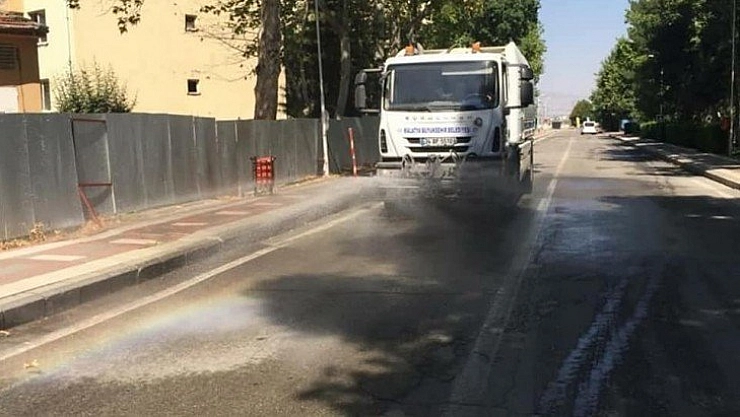 İlaçlama çalışmaları sürüyor