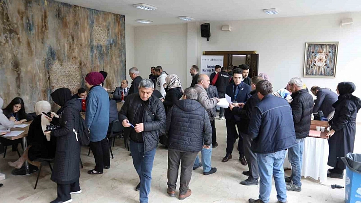 Bursa, şirketlerin yanında