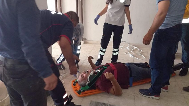 İnşaatın bodrumuna düştü