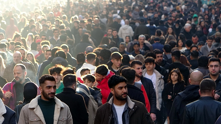 Gençler internetten kopamıyor