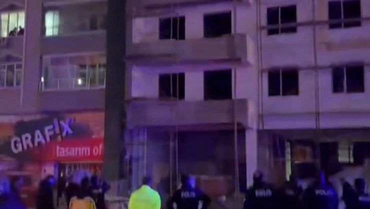 İntihar Girişiminde Bulunan Şahıs, Polis Ekipleri Tarafından Kurtarıldı