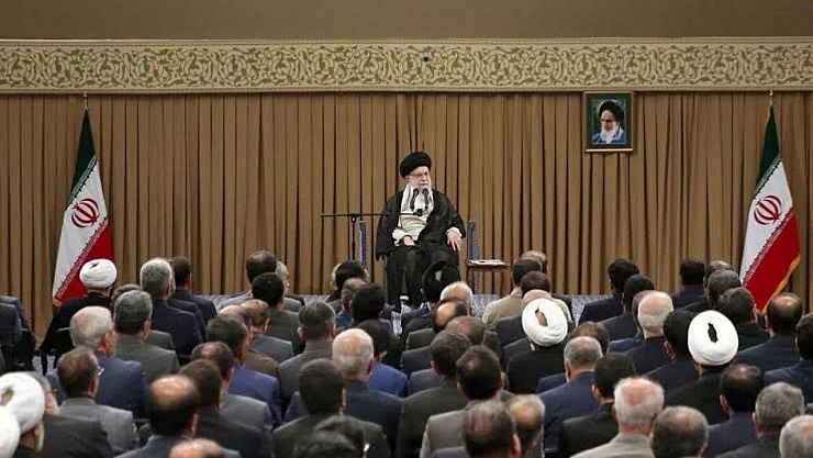 İran: 'İsrail'e yönelik saldırılar devam edecek, ABD üslerine yayılacak'