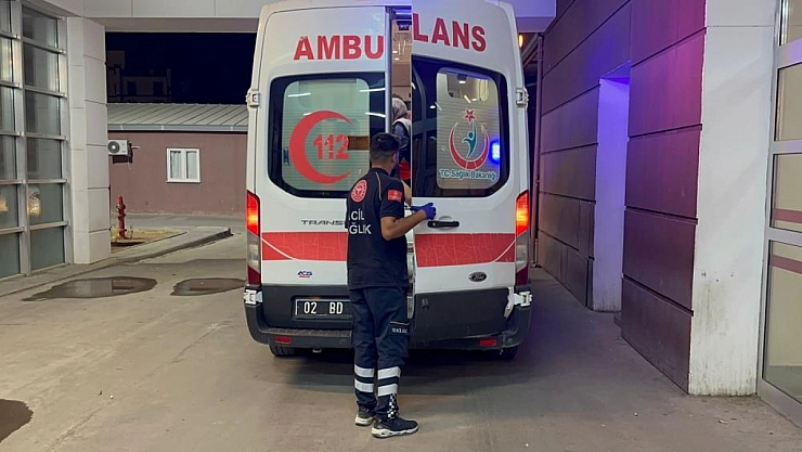 İskeleden düşen işçi hastaneye kaldırıldı