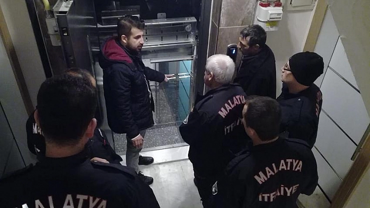 İtfaiyecilere asansör eğitimi