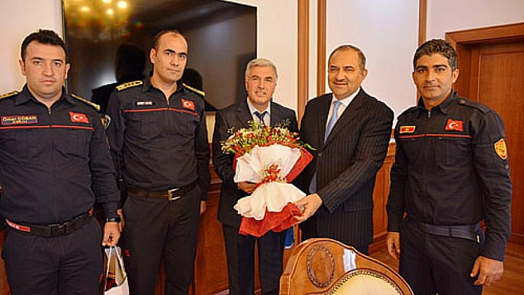 İtfaiyeciler Valilikte