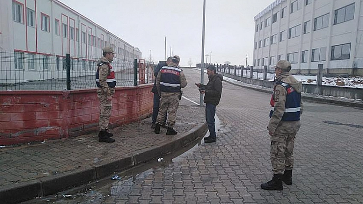 Okul çevrelerine sıkı takip 