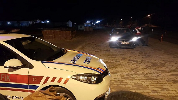 Jandarmadan yol kontrolü