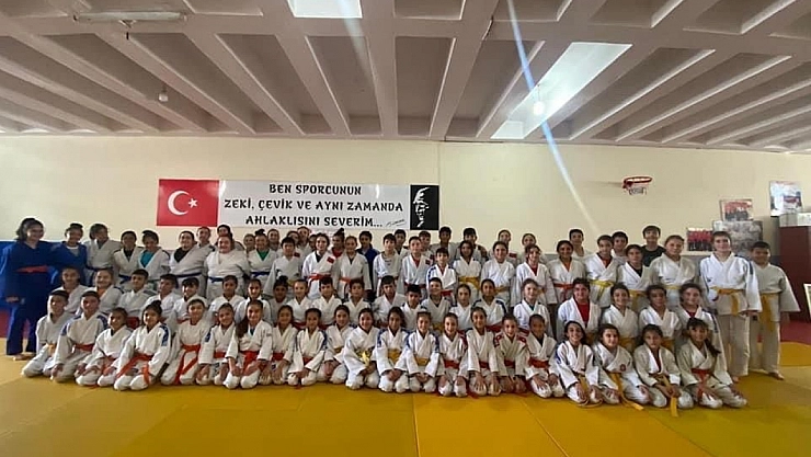 Judocular kuşak atladı