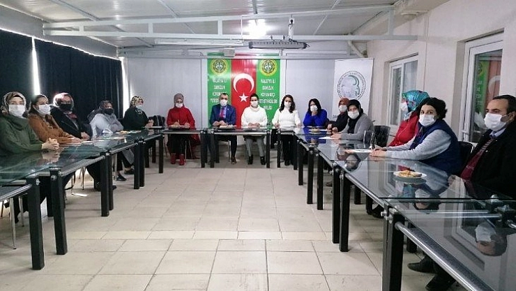 İstişare için bir araya geldiler