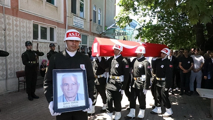Kıbrıs Gazisi son yolculuğuna uğurlandı