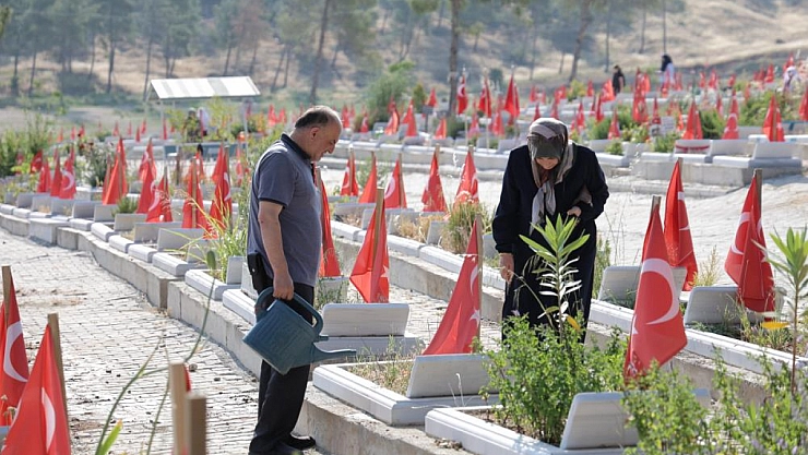 Kahramanmaraş'ta buruk bayramlaşma