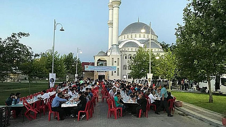 Kahtalı iftara katıldı 