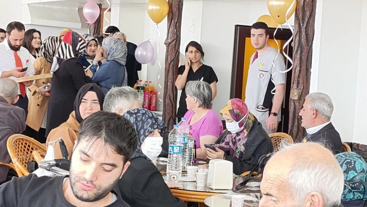 Kanser hastalarına moral konseri düzenlendi