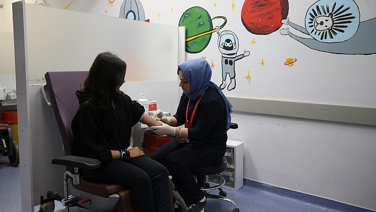 Kanseri yenerek, en sevdiği mesleğine geri döndü..!