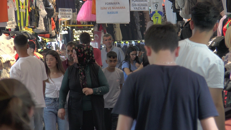 Kapalı Çarşı'da bayram yoğunluğu
