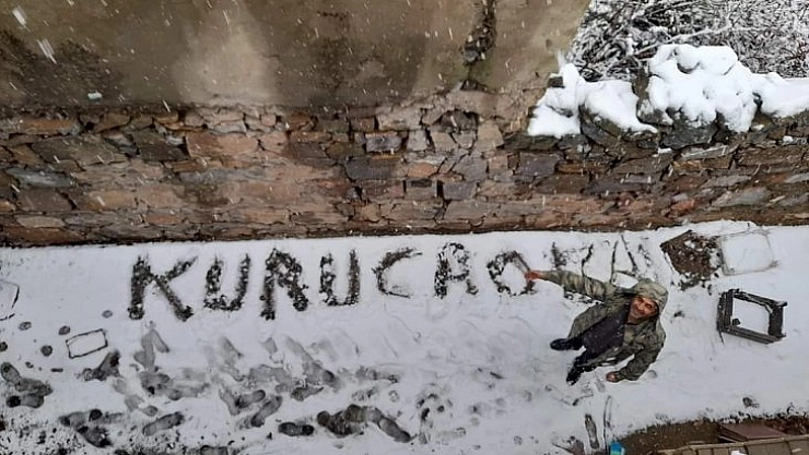 Kar sevindirdi