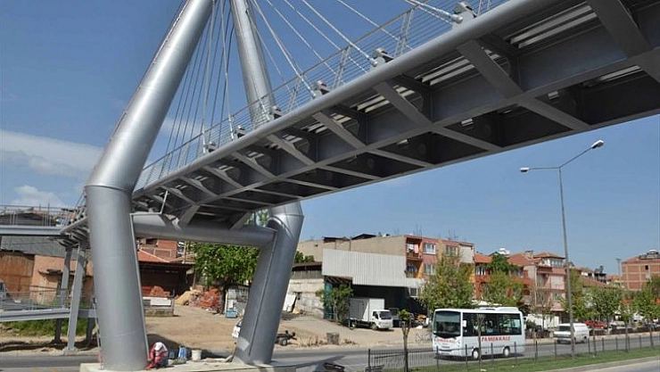 Karayolu üst geçidi yaptırılacak