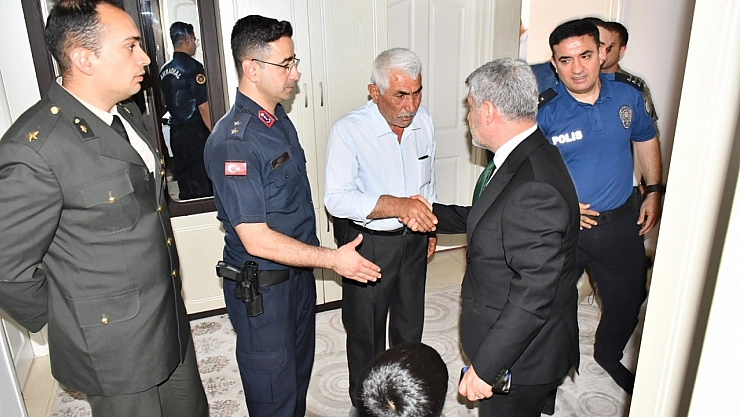 Kaymakam Çağlar Partal'dan şehit ailesine bayram ziyareti