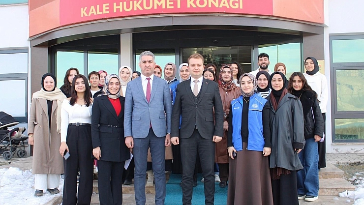 Kaymakamdan Gençlere Mesaj! 'Hayalinizden Vazgeçmeyin'
