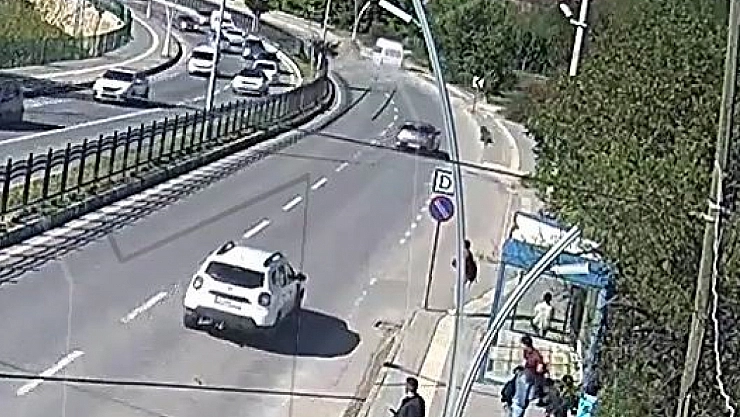 Kaza anı güvenlik kameralarına yansıdı