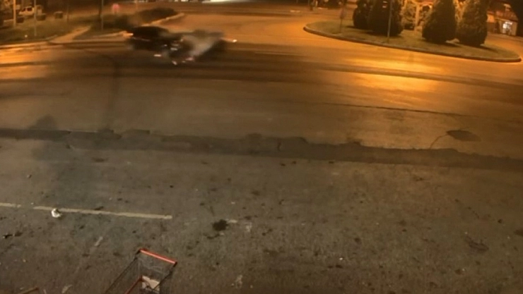 Kaza anı kamerada: 2 yaralı