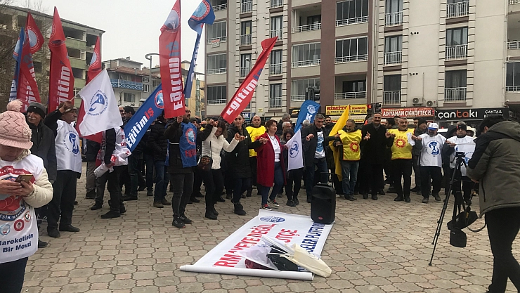 Memurlar İş Bıraktı!