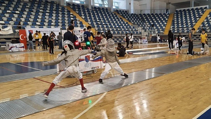 Kılıç heyecanı yaşandı