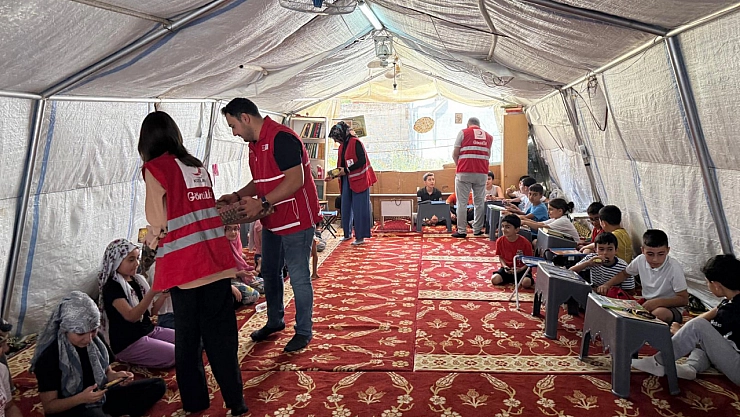 Kızılay Yeşilyurt şubeden minik hafızlara ikram desteği
