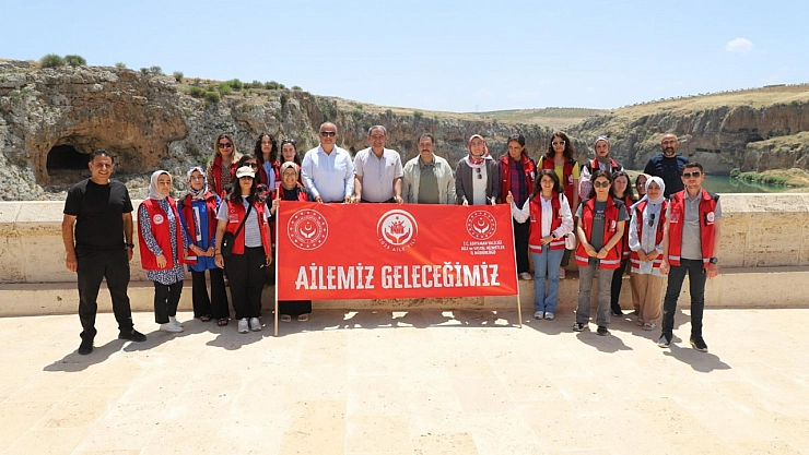 Kızılin Vadisi'nde 'Ailemiz, geleceğimiz' pankartı açıldı