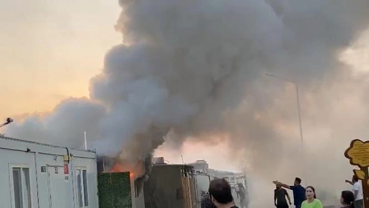 Konteyner kentte yangın çıktı