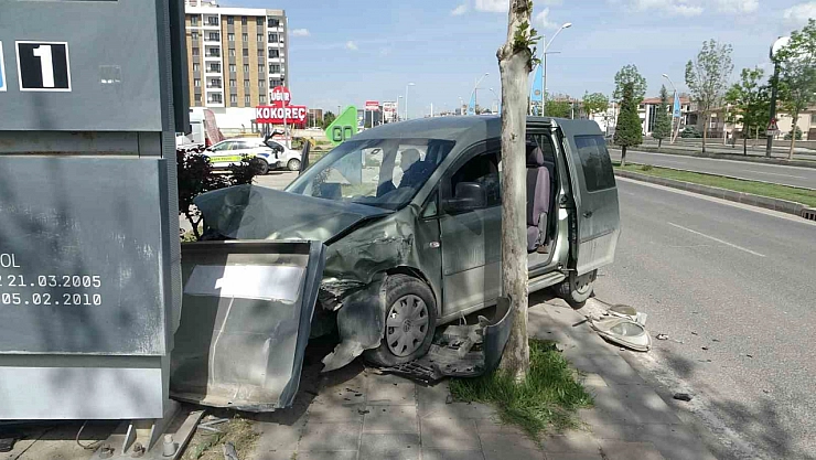 Malatya'da araç akaryakıt istasyonuna daldı