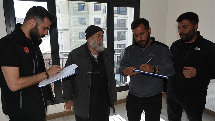 Malatya'da anahtarlar teslim ediliyor