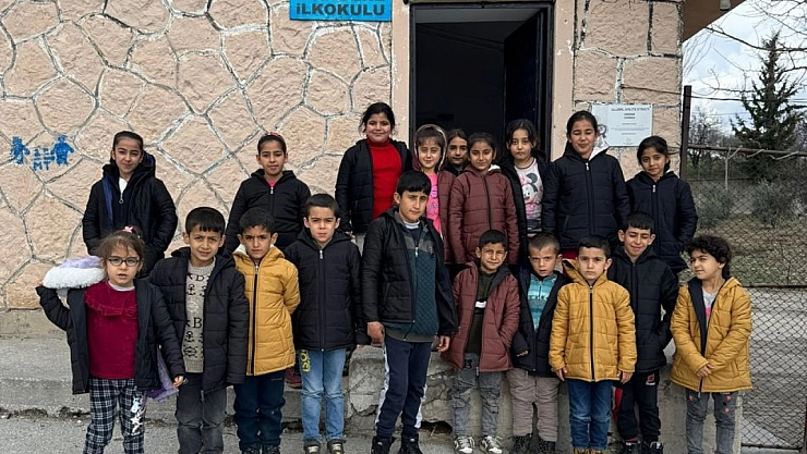Öğrencilere mont yardımı