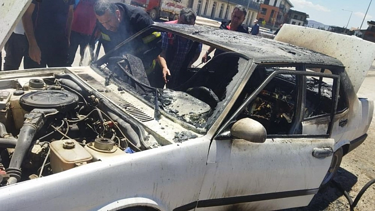 Köz kutusu aracı kül etti