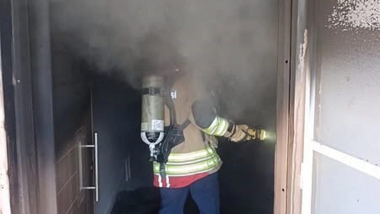 Kumlu'da müstakil evde yangın